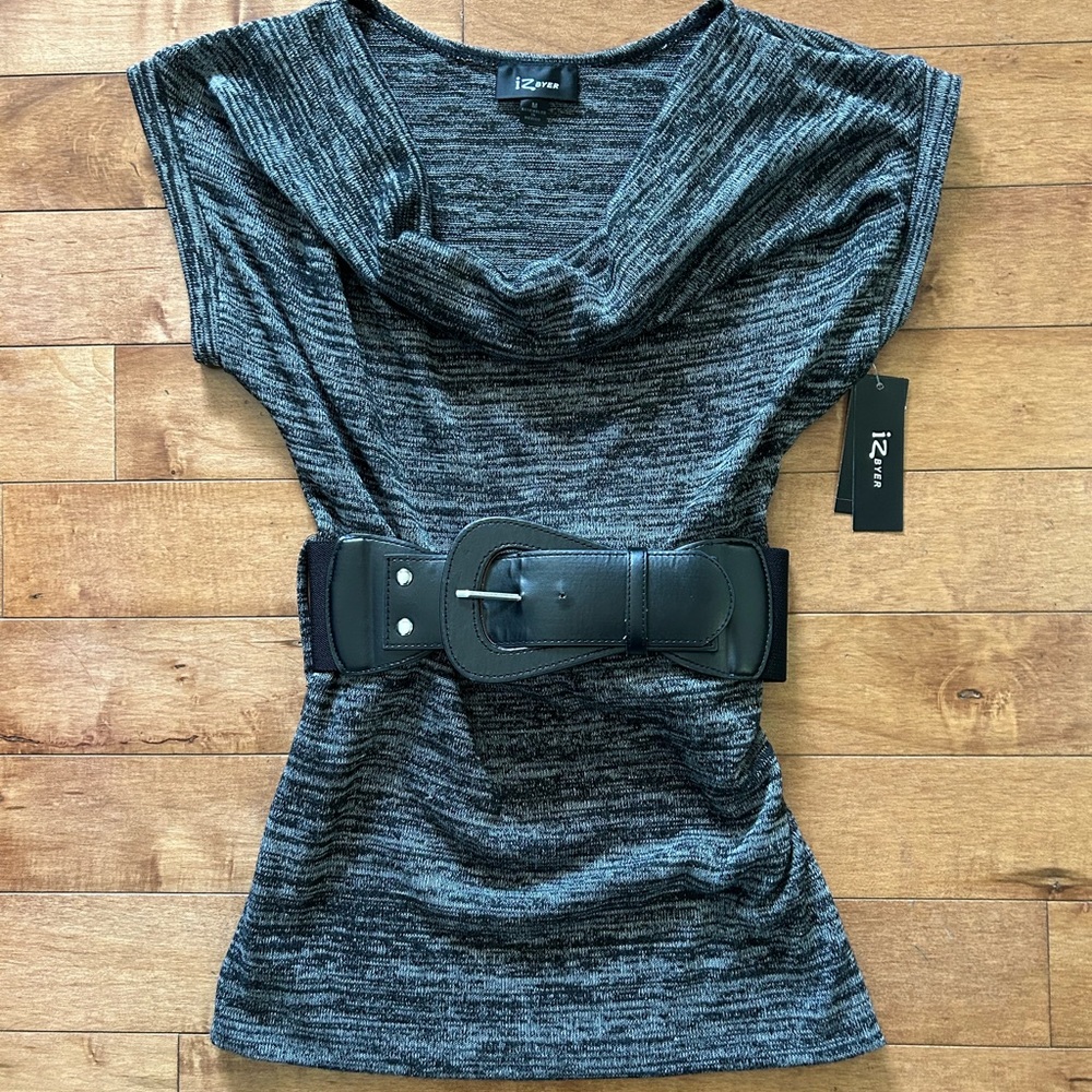 NWT IZ Byer Super Flattering Top with Belt